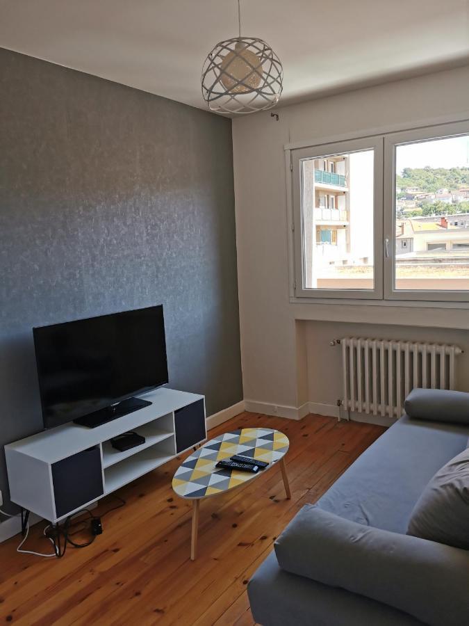 Chambre Privee Dans Appart Partage, Centre Ville, Avec Vue Sur Les Monuments Le Puy-en-Velay Exterior photo