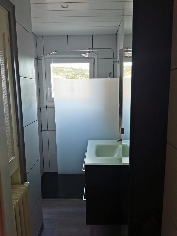Chambre Privee Dans Appart Partage, Centre Ville, Avec Vue Sur Les Monuments Le Puy-en-Velay Exterior photo